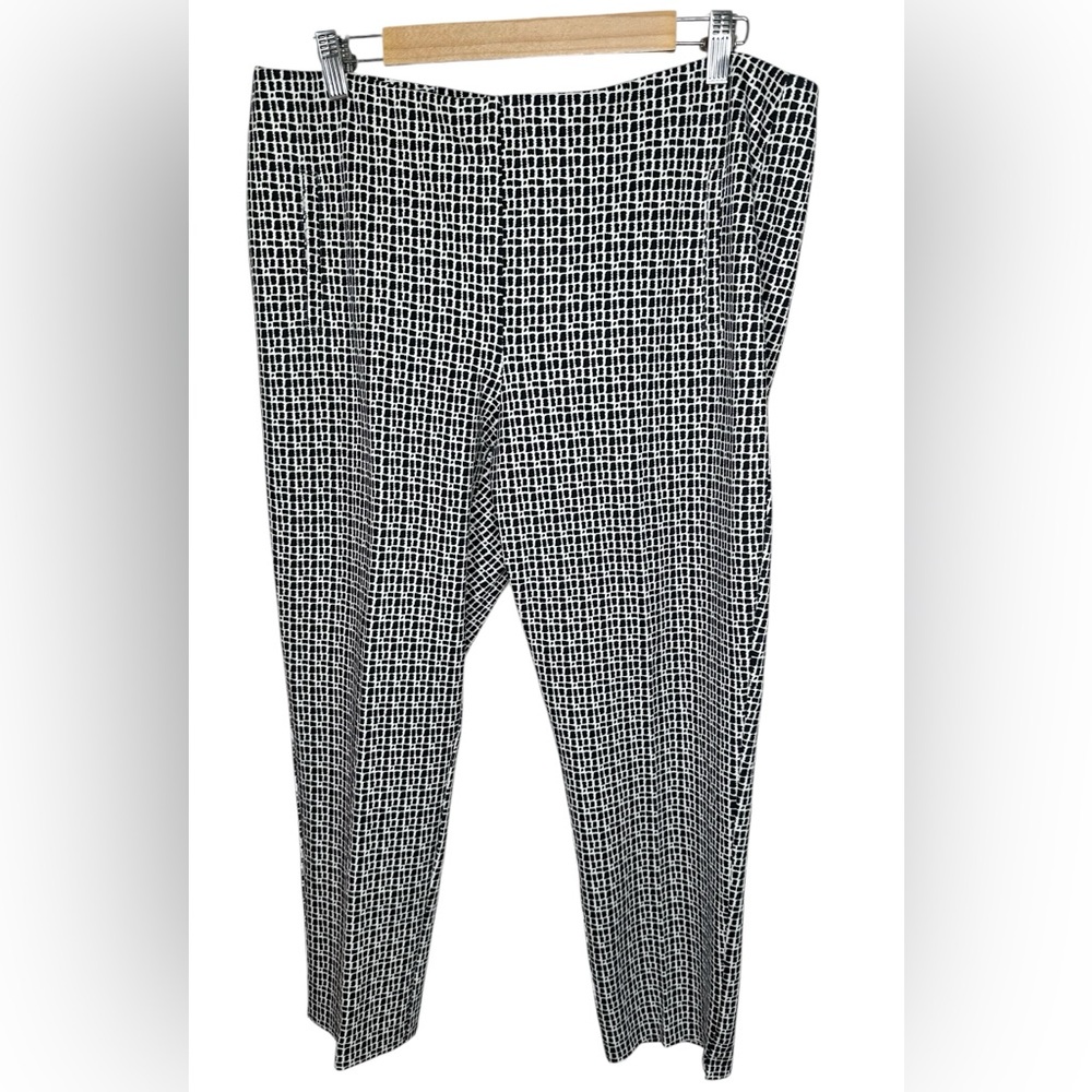 Chico’s Size 3 So Slimming Juliet Slim Leg Pants Black White Check Size 16
